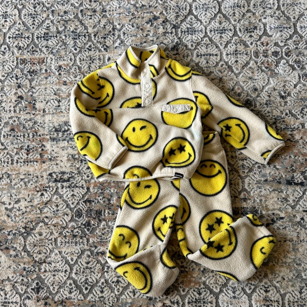GAP Smiley set